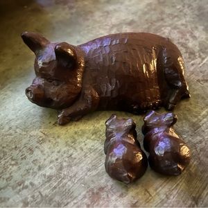Red Mill Company Carved Solid Wood Pig Family Figurines